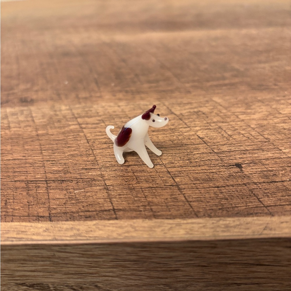 VINTAGE SPUN ART GLASS ANIMAL FIGURE FIGURINe White & Brown Dog